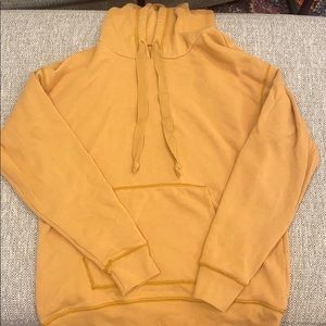 mustard yellow american eagle sweatshirt